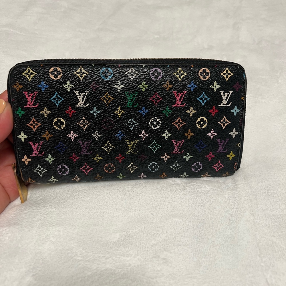 Louis Vuitton Murakami zippy wallet